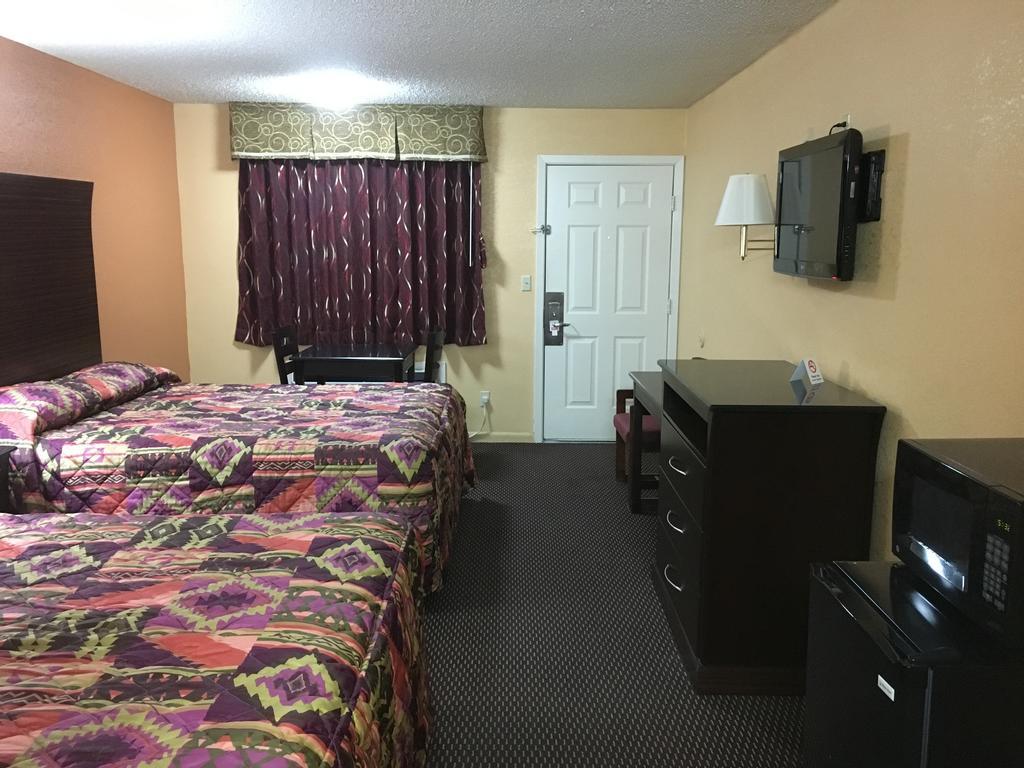 Redwood Inn - White Hall Екстер'єр фото