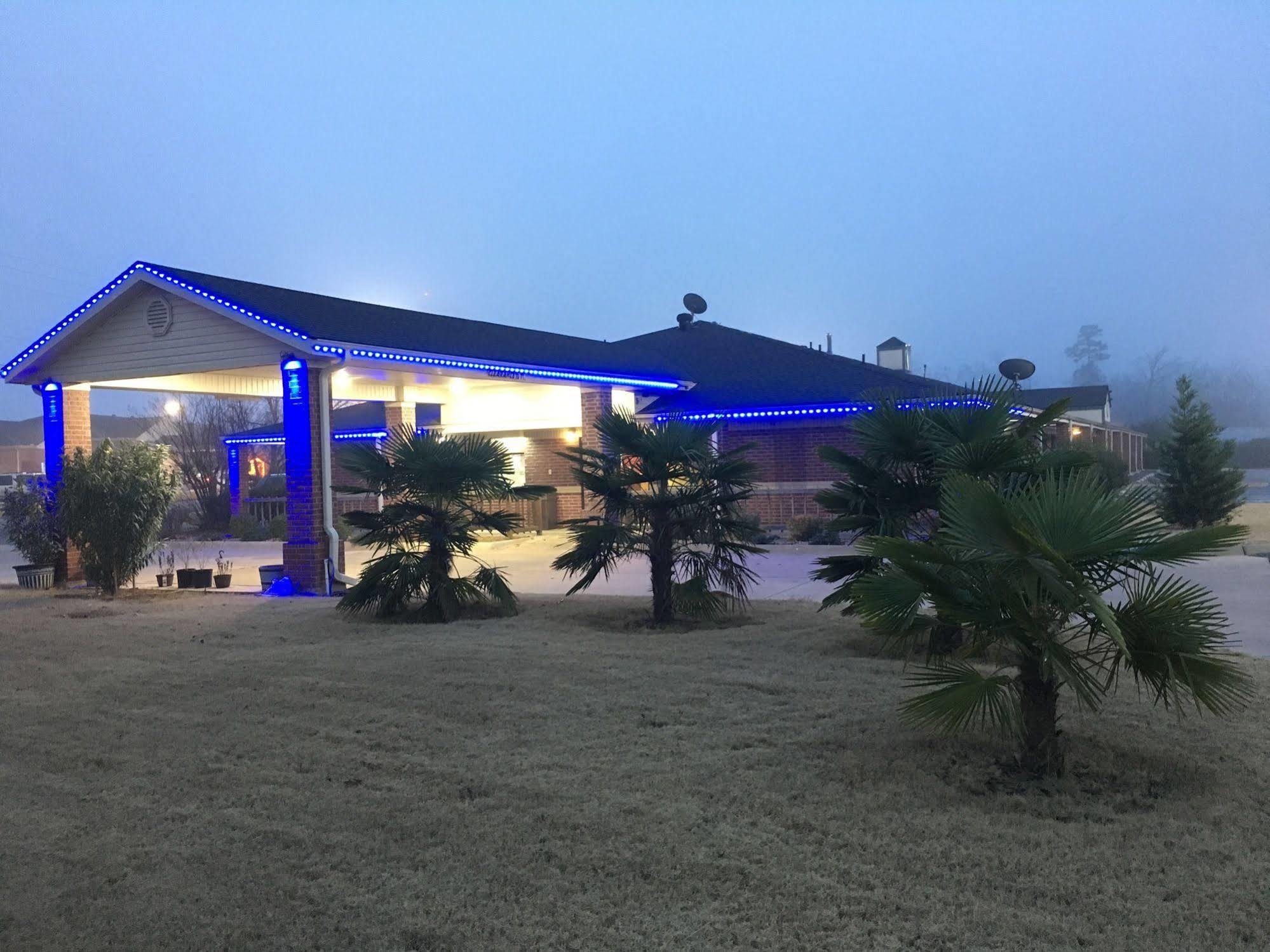 Redwood Inn - White Hall Екстер'єр фото